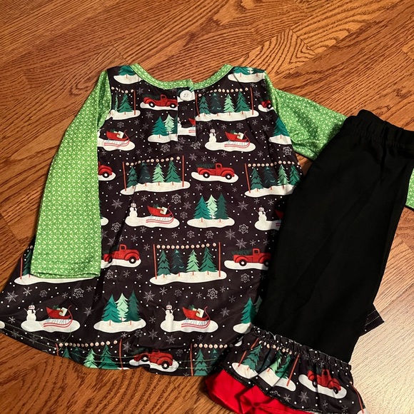 🌲Christmas Tree and A Truck🎄 - Picture 5 of 5